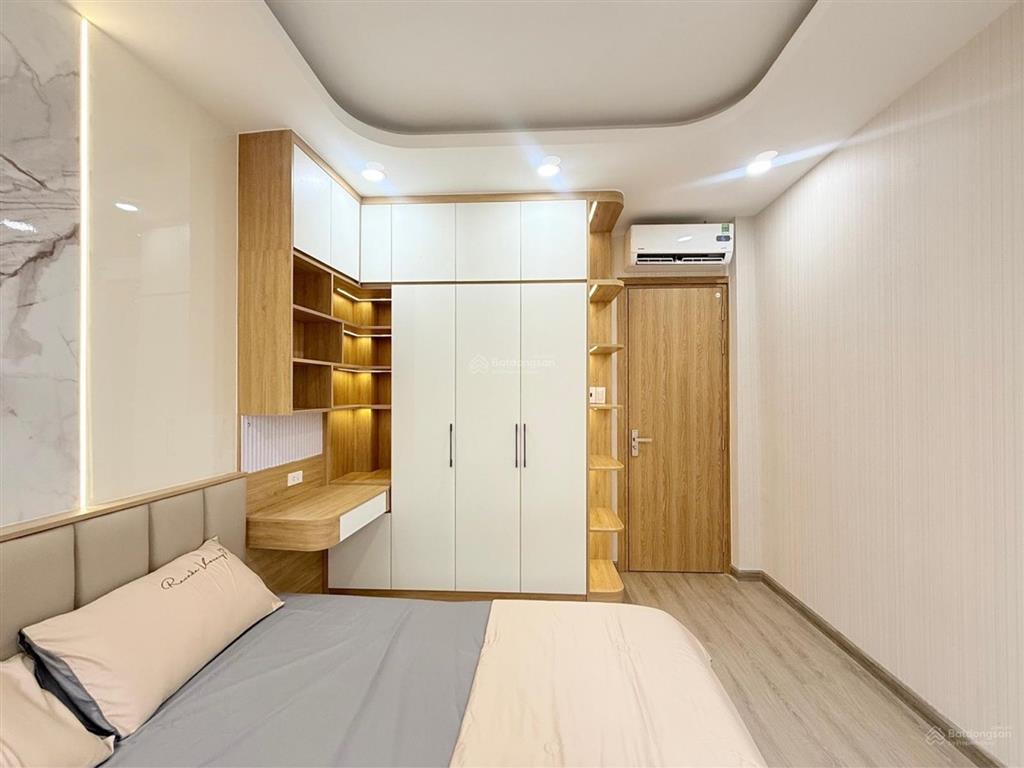 5pn xe hơi đỗ cửa 2 mặt hẻm ở ngay đại học công nghiệp cityland garden hill