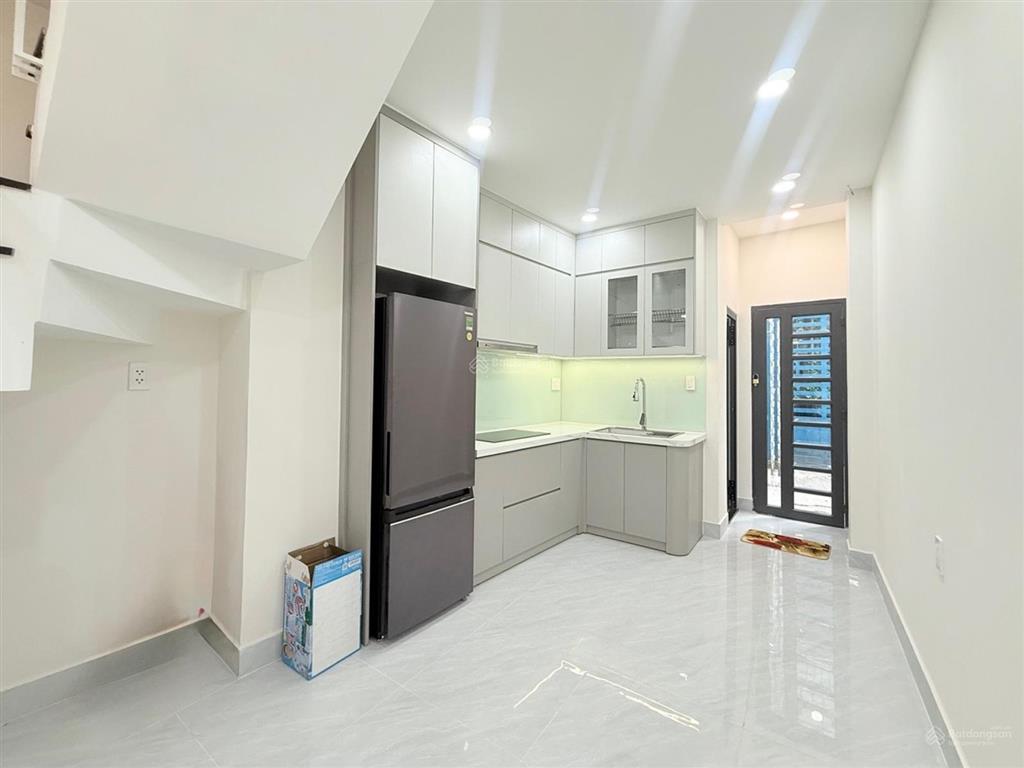 5pn xe hơi đỗ cửa 2 mặt hẻm ở ngay đại học công nghiệp cityland garden hill
