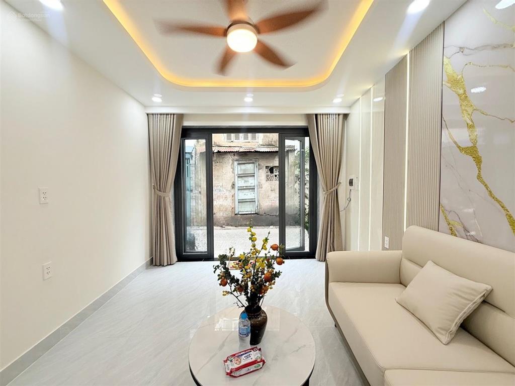 5pn xe hơi đỗ cửa 2 mặt hẻm ở ngay đại học công nghiệp cityland garden hill
