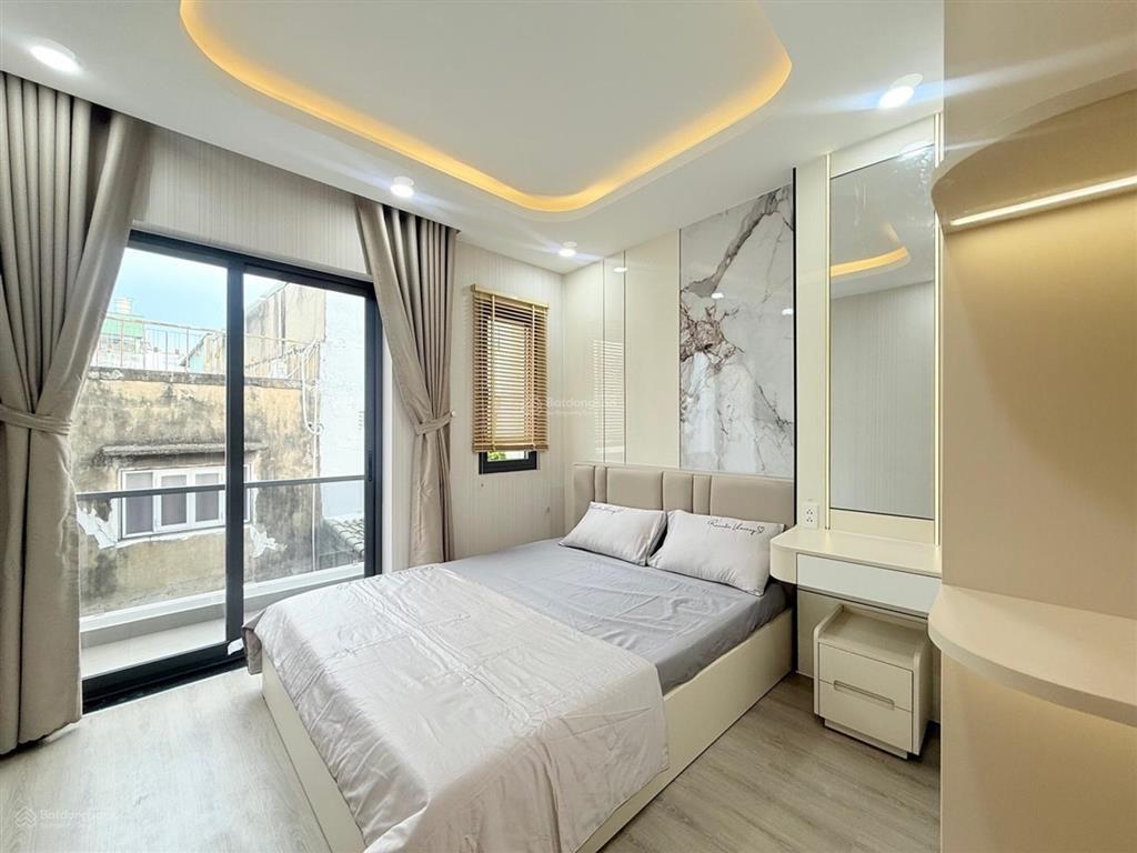 5pn xe hơi đỗ cửa 2 mặt hẻm ở ngay đại học công nghiệp cityland garden hill