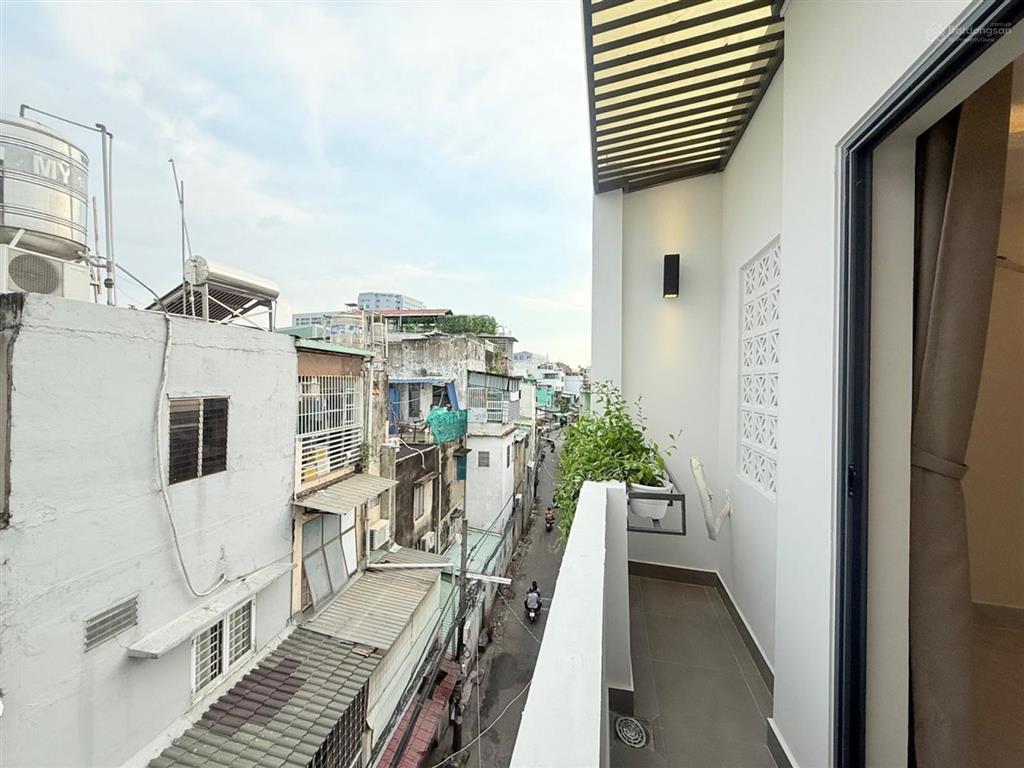 5pn xe hơi đỗ cửa 2 mặt hẻm ở ngay đại học công nghiệp cityland garden hill