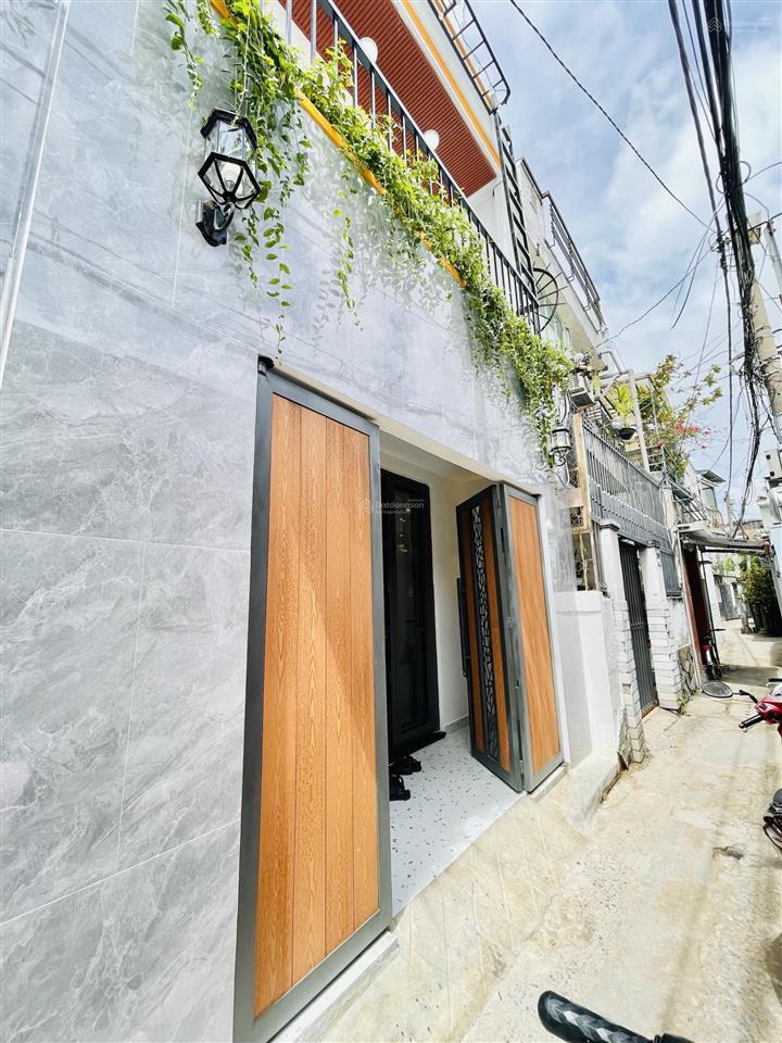 Nhà đẹp chợ gò vấp  đh công nghiệp  phòng ngủ trệt  sân xe  ba gác thông