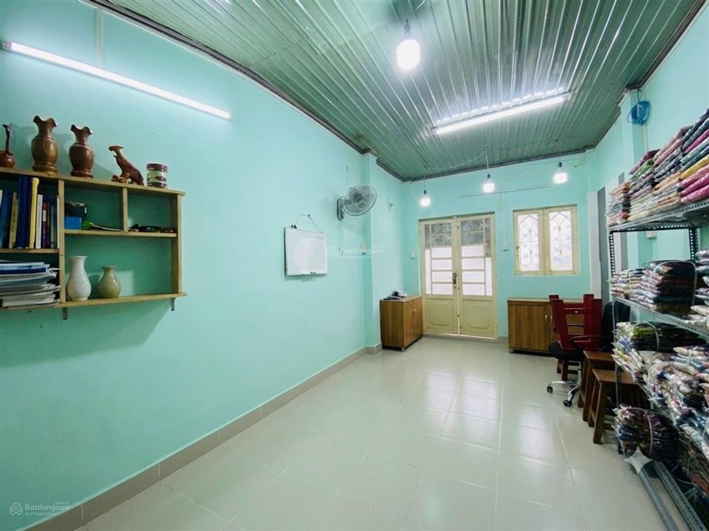 3,5 tỷ  nhà nở hậu, có phòng ngủ tầng trệt, tiện di chuyển lên trung tâm  mua giữ tiền