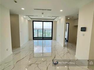 Bán căn hộ 4pn 3wc 132m2, 4 phòng đều có view, tầng cao giá tốt nhất 8.9tỷ, bao công chứng sang tên