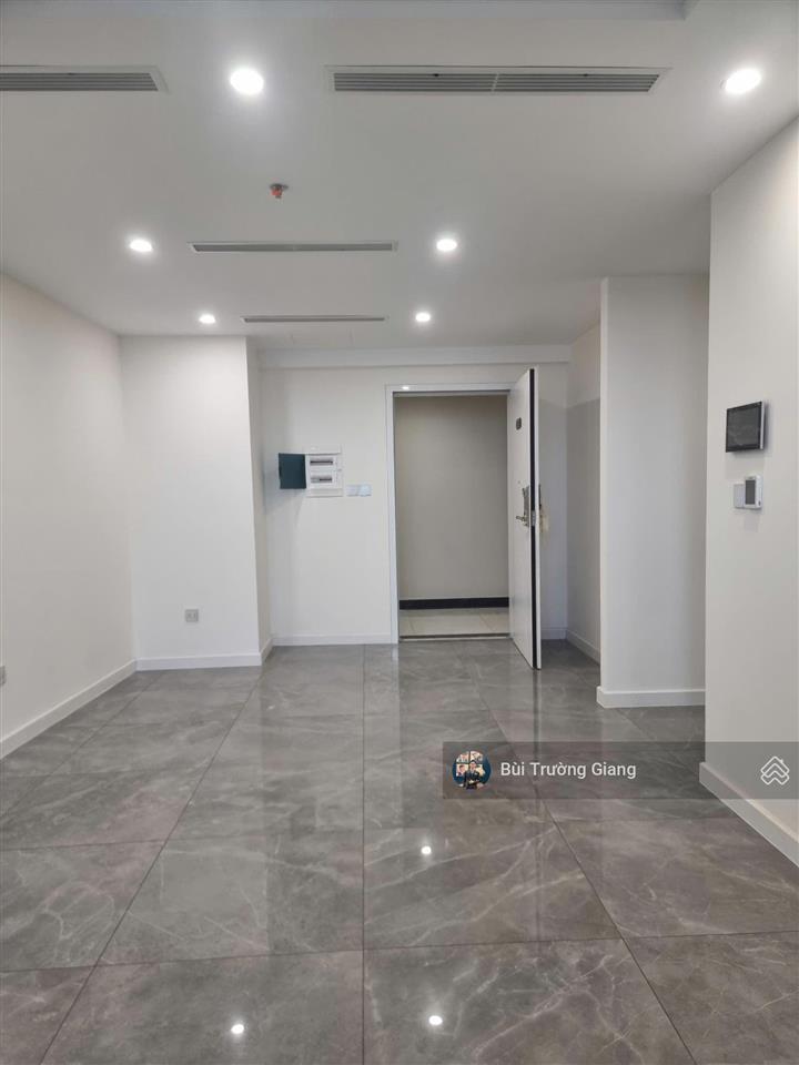 Cho thuê căn hộ 2pn 122m2, giá tốt 15tr/th , vô cùng rộng rãi, noble crystal riverside