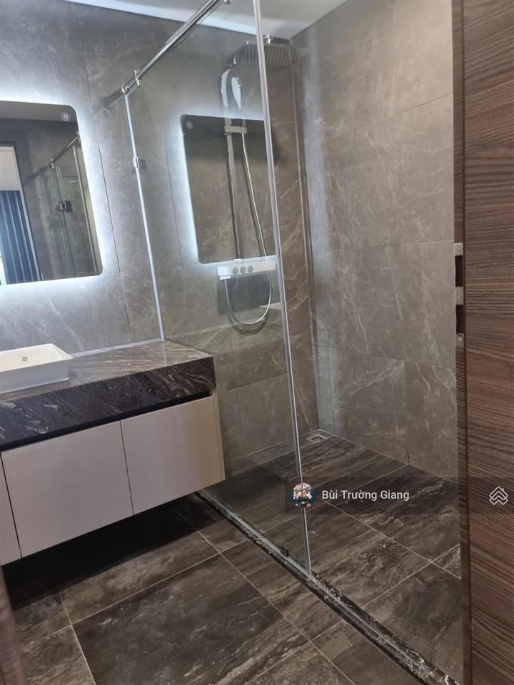 Cho thuê căn hộ 2pn 122m2, giá tốt 15tr/th , vô cùng rộng rãi, noble crystal riverside