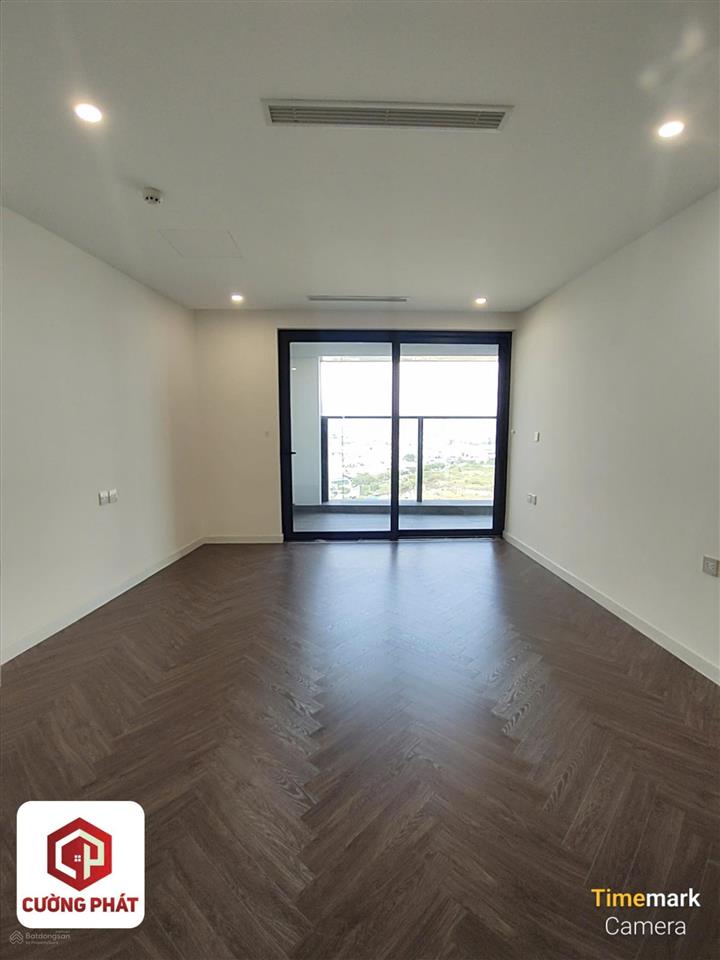 Cho thuê noble crystal riverside 2pn +1  129m2  giá 15tr/th miễn phí quản lí, tầng cao