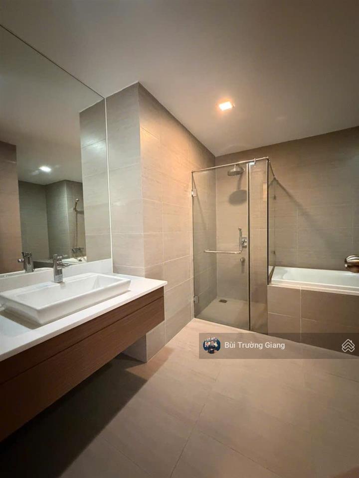 Cho thuê ch noble crystal riverside 3pn, 155m2, giá tốt 22tr/th miễn phí quản lý