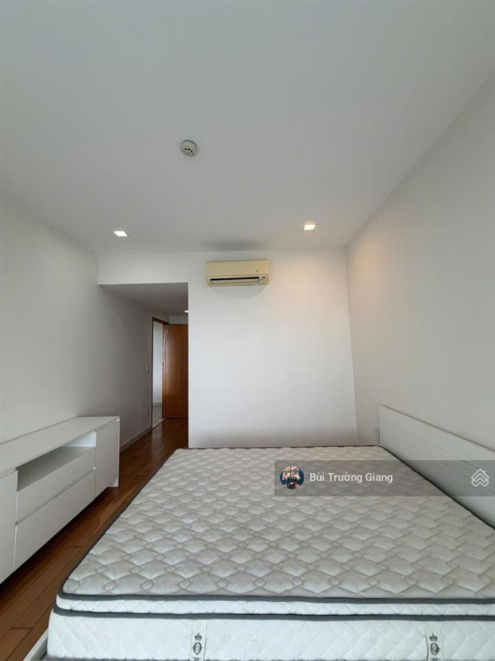 Cho thuê ch noble crystal riverside 3pn, 155m2, giá tốt 22tr/th miễn phí quản lý