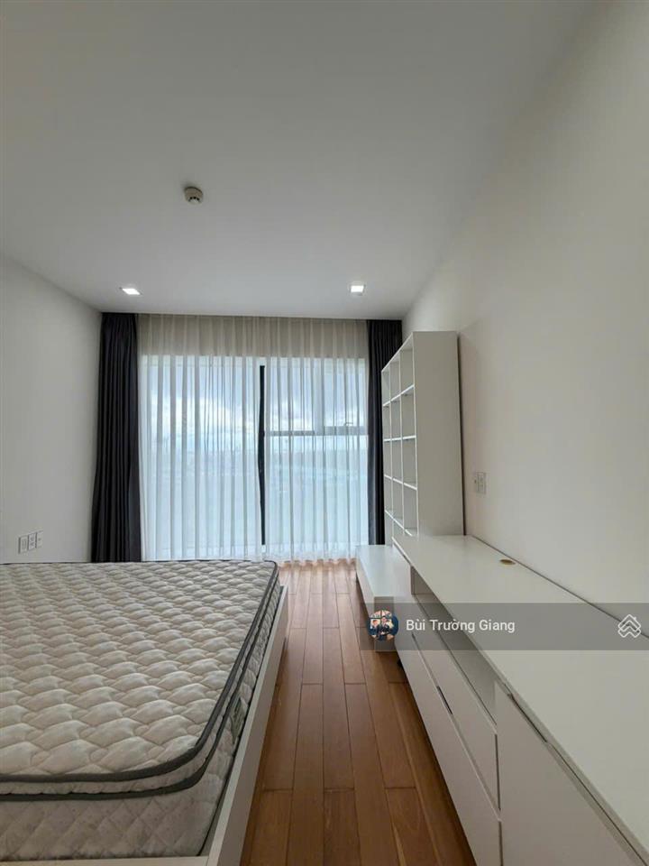 Cho thuê ch noble crystal riverside 3pn, 155m2, giá tốt 22tr/th miễn phí quản lý