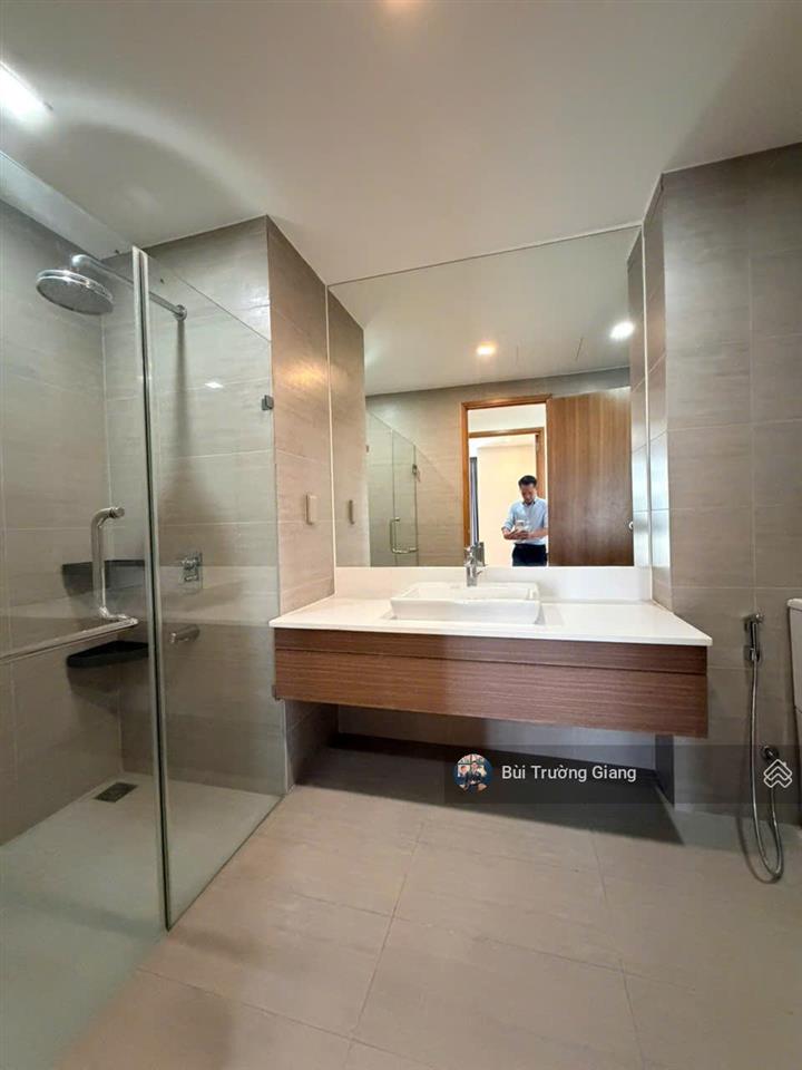 Cho thuê ch noble crystal riverside 3pn, 155m2, giá tốt 22tr/th miễn phí quản lý