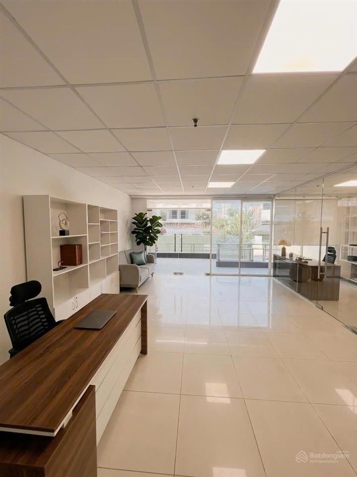 Cho thuê văn phòng shophouse không gian làm việc chuyên nghiệp