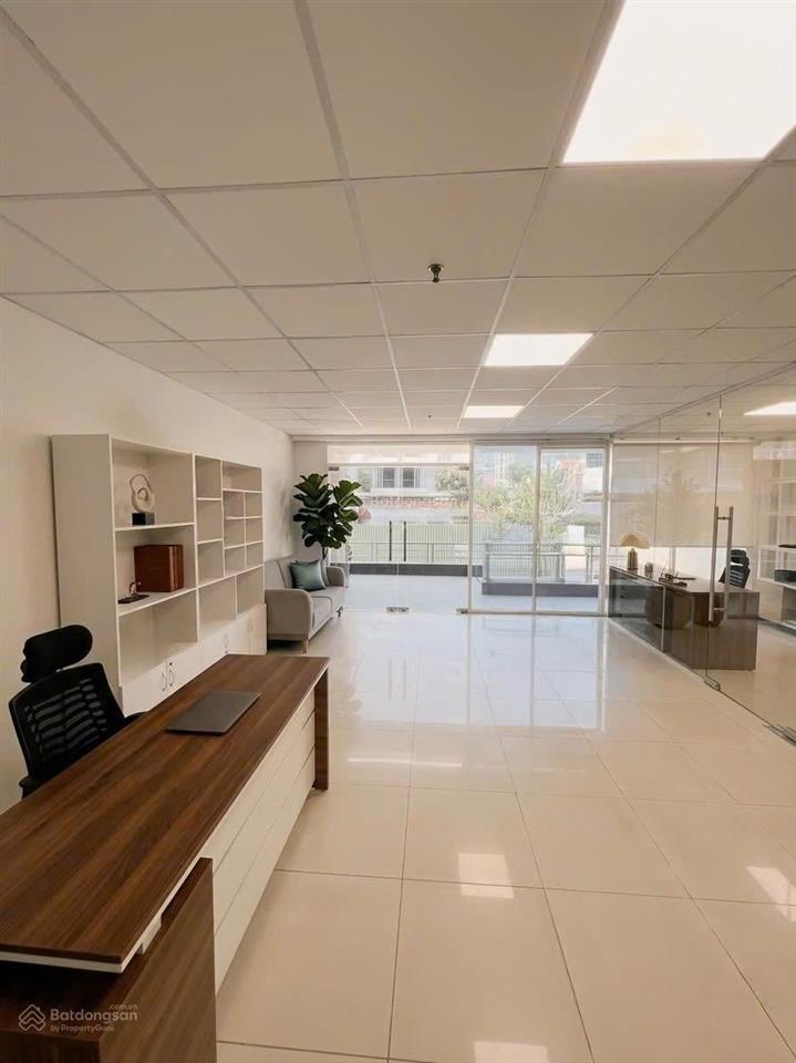 Cho thuê văn phòng shophouse không gian làm việc chuyên nghiệp