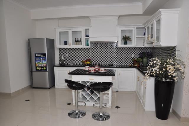 Cho thuê căn hộ chung cư 2pn,2wc, 90m2 giá 9 triệu tại chung cư phúc yên, tân bình  0909 242 ***