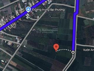 Đất nông nghiệp mặt tiền bờ kênh lớn