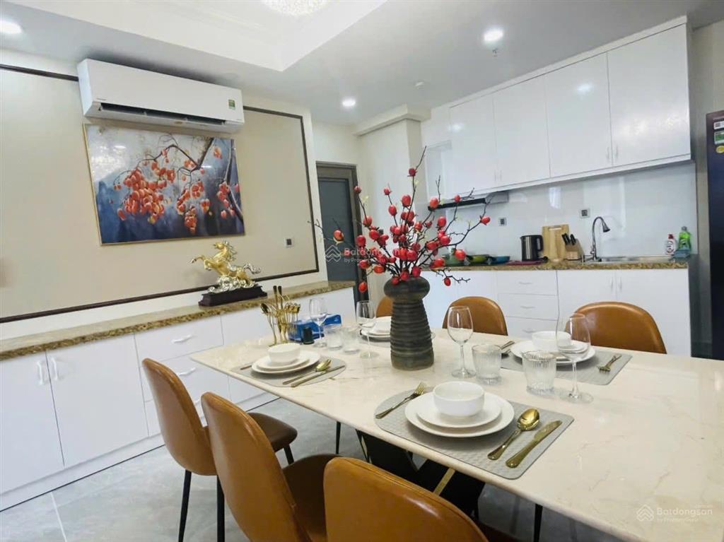 Cho thuê midtown 3pn, căn góc,135m2, giá 50tr/tháng,full nội thất cao cấp,nhà mới + ảnh thật 100%