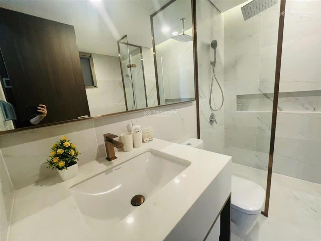 Cho thuê midtown 3pn, căn góc,135m2, giá 50tr/tháng,full nội thất cao cấp,nhà mới + ảnh thật 100%
