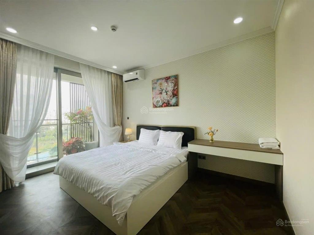 Cho thuê midtown 3pn, căn góc,135m2, giá 50tr/tháng,full nội thất cao cấp,nhà mới + ảnh thật 100%