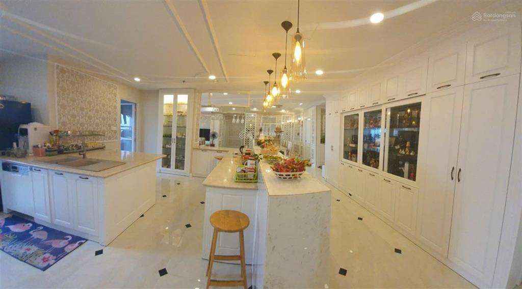 Cho thuê căn hộ sunrise city view, 5pn, 4wc full nội thất + nhà mới 100%,  0777 928 ***