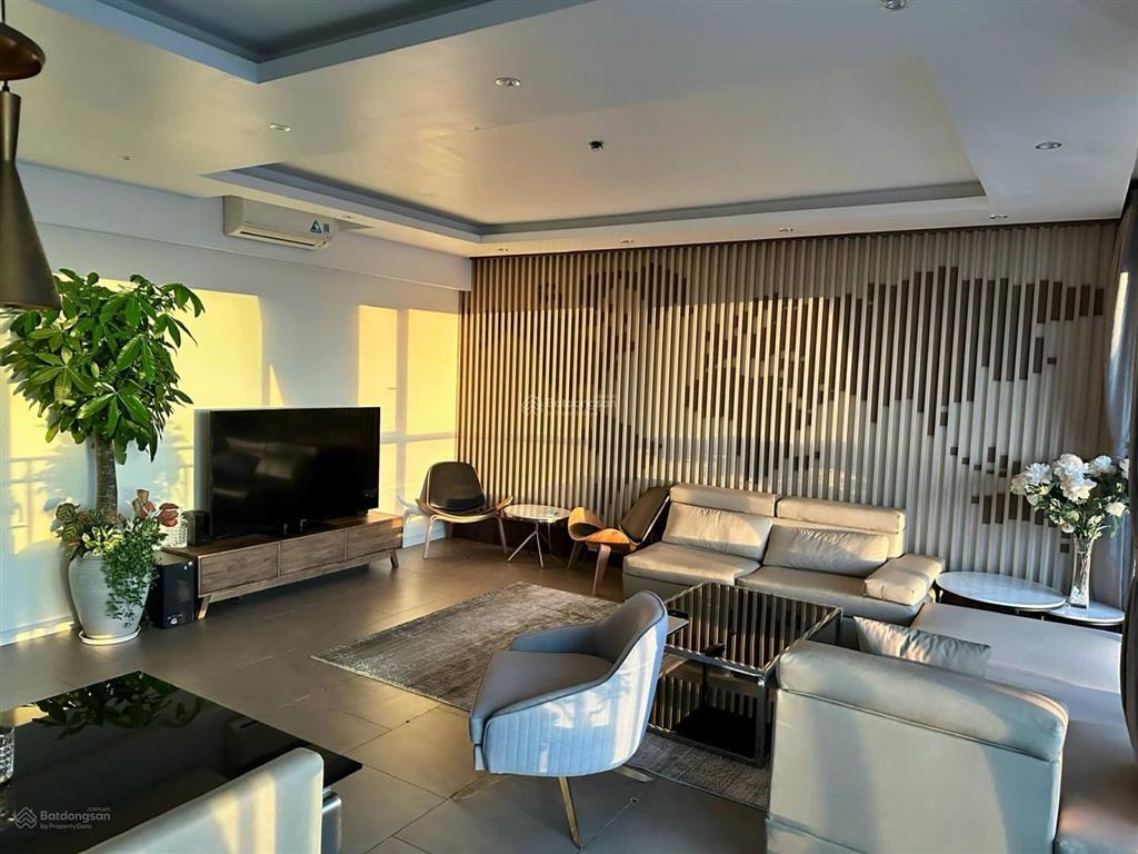 Cho thuê căn hộ riviera point, q7 nhà đẹp, 3pn, dt 148m2, ảnh thật 100%  0777 928 ***