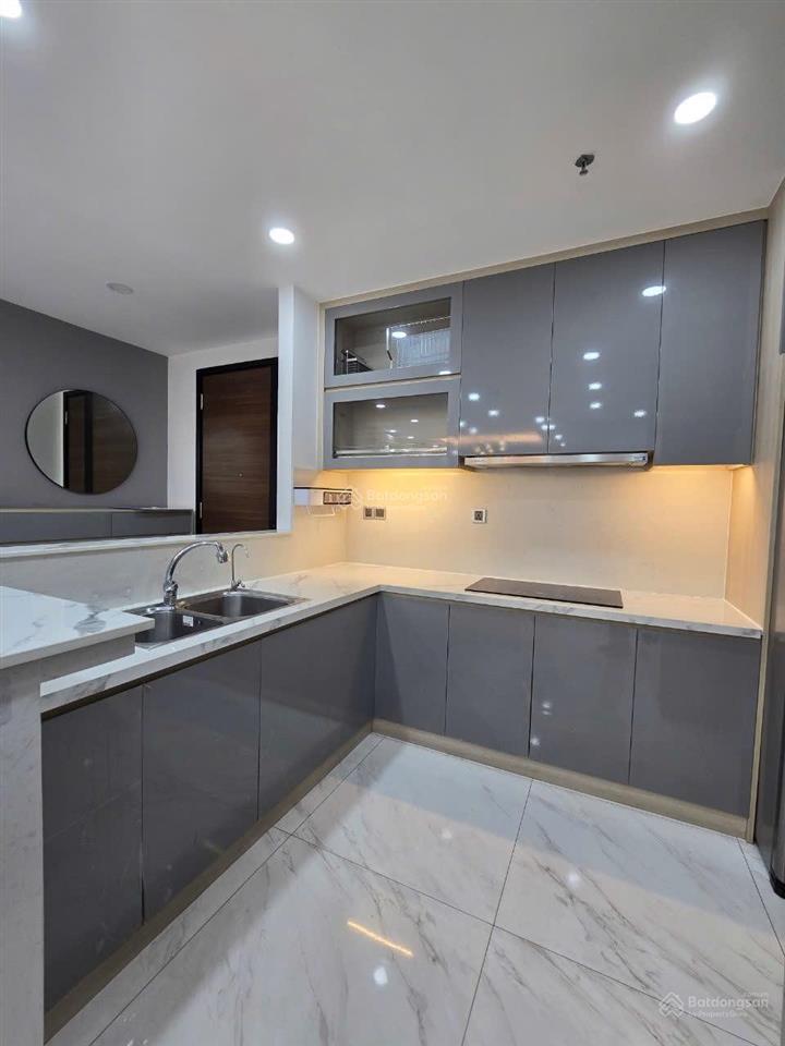 Cho thuê midtown 3pn,1plv căn góc, 135m2, giá 45tr/tháng, nhà full nội thất cao cấp. 0777 928 ***