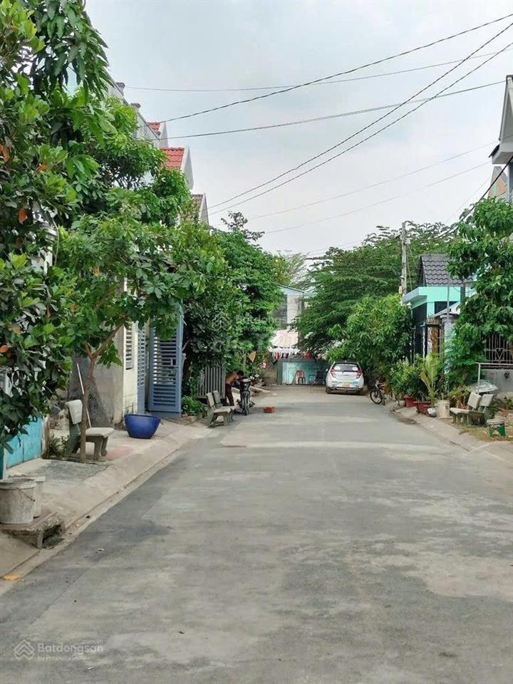 Bán gấp lô đất 96.7m2 gần vin full thổ cư đường rộng2 xe hơi tránh nhau thoải mái. còn thương lượng