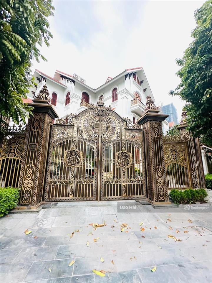 Bán biệt thự linh đàm, 210m2, 5 tầng, thang máy, giá 63 tỷ, view công viên, 100m ra cc melodi