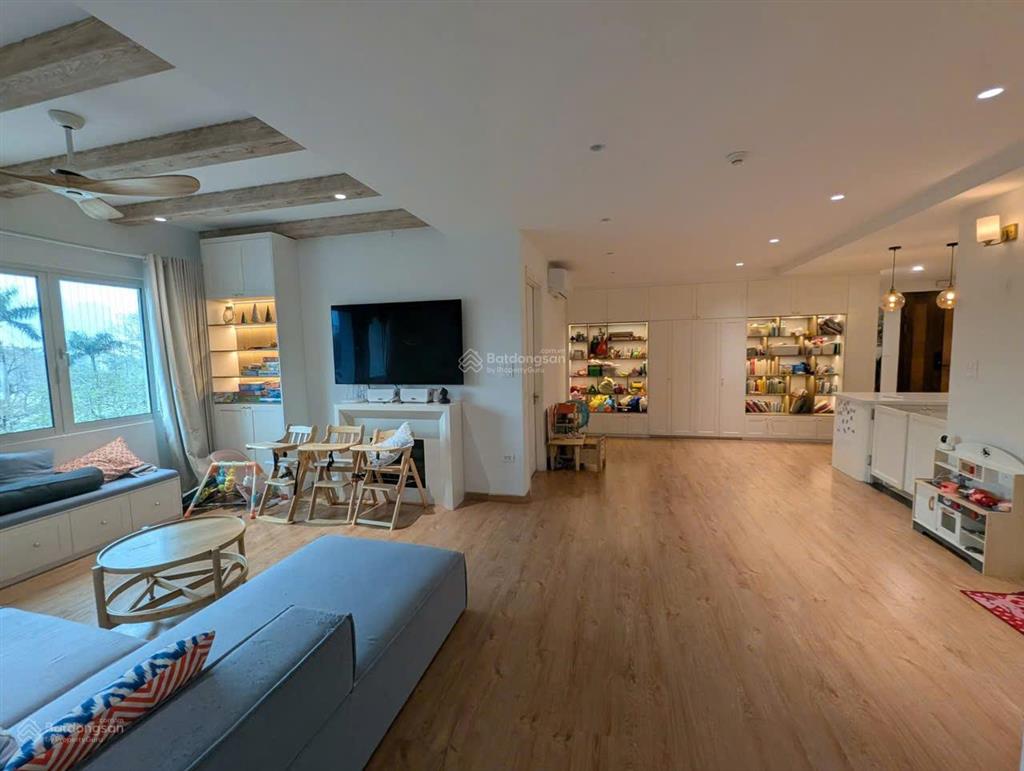 Bán căn hộ chung cư tòa e4 ciputra 150m2, 4pn, 3vs full nội thất như ảnh giá 98tr/m2