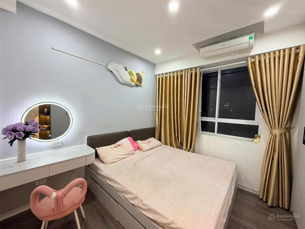 Bán căn hộ chung cư tòa ct1a tại thành phố giao lưu diện tích 58m2, 2 phòng ngủ giá 4,75 tỷ