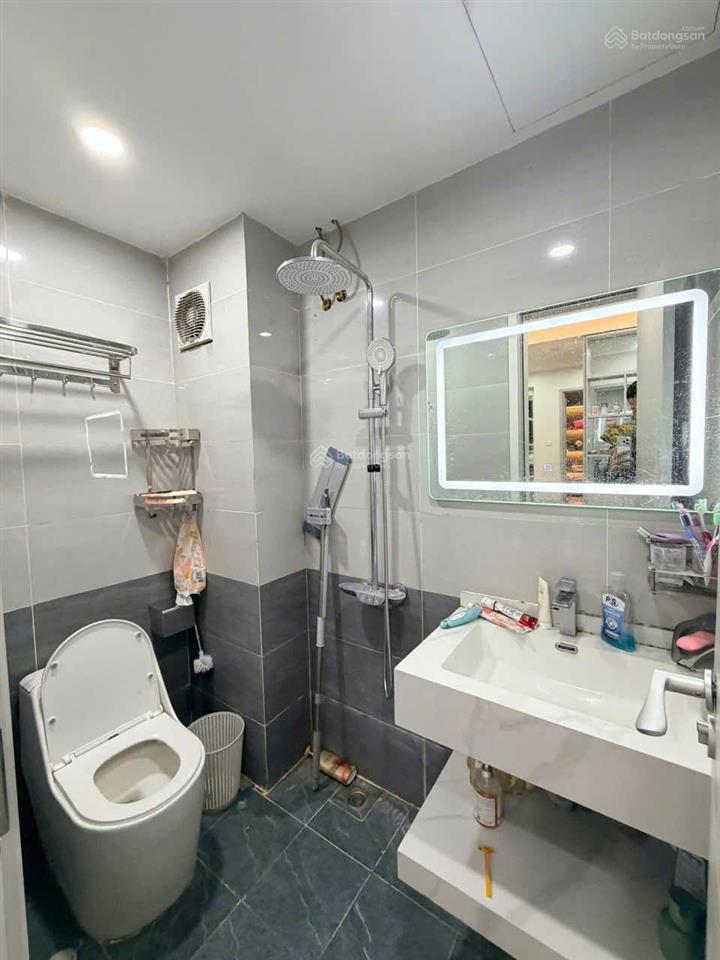 Bán căn hộ chung cư tòa ct1a tại thành phố giao lưu diện tích 58m2, 2 phòng ngủ giá 4,75 tỷ