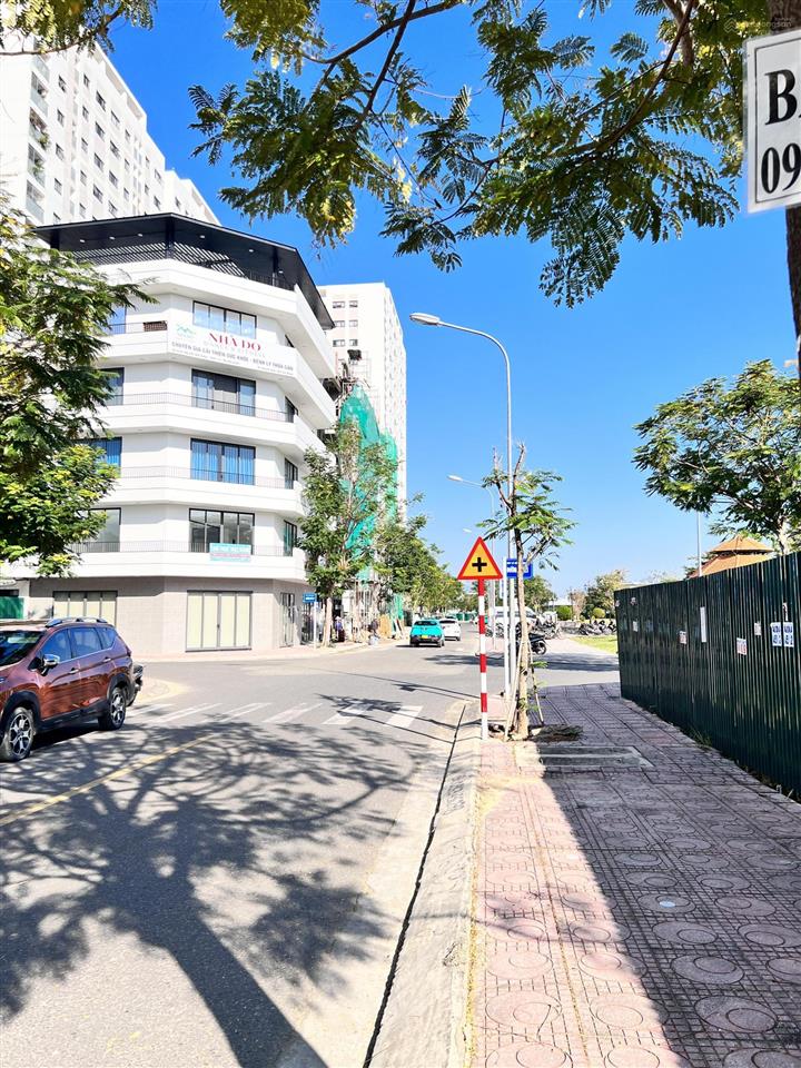 Bán đất nền ngang 8m cạnh công viên và nhiều cụm chung cư kđt lê hồng phong 1 nha trang giá tốt