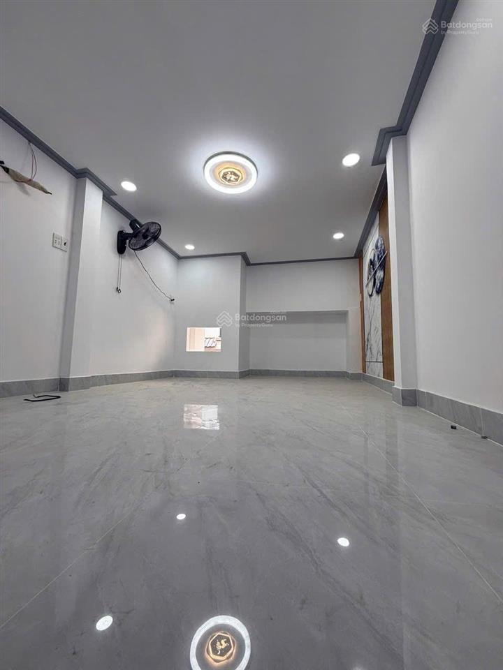Bán nr 21m2 tại chiến lược, 1,9 tỷ, 2pn, 2wc, pháp lý đầy đủ, bao đẹp