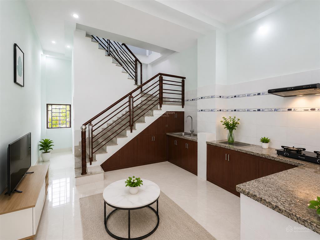 Hàng hiếm bán đất tặng nhà lầu kiên cố đường lã xuân oai, đi bộ ra ủy ban đang cho thuê 7 tr/th