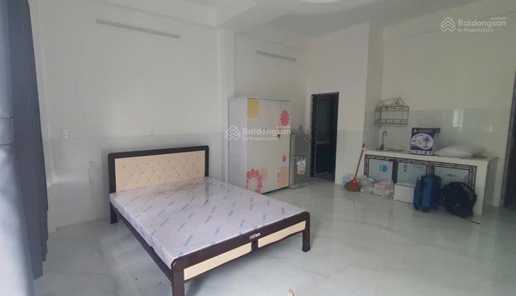 Bán nhà mặt tiền khu gs gò dĩ an, chdv, 4.5x18, 5 tầng, thang máy, dòng tiền 400tr/năm