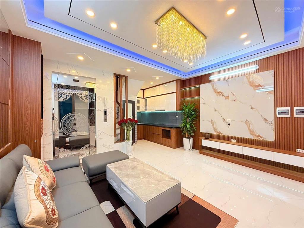 Nhà lê trọng tấn  xây mới  6 tầng thang máy  ngõ thông  kinh doanh  ô tô vào nhà  giá 11.8 tỷ