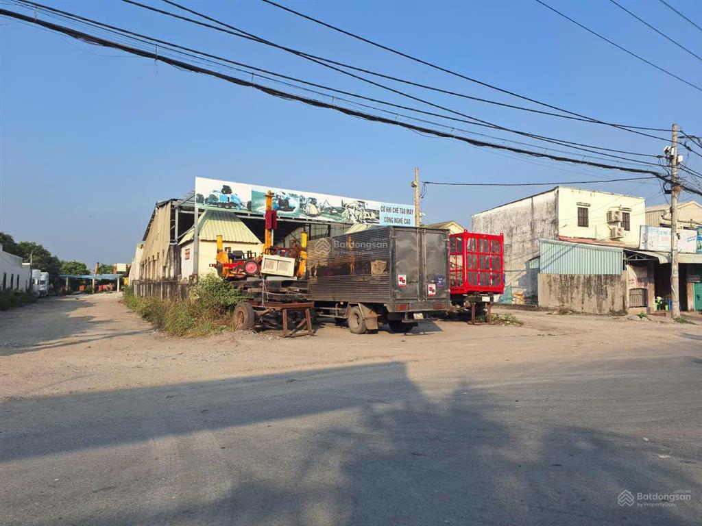 Bán 1000m2. đất trồng cây lâu năm, cách đương tân túc 80m. đã san lắp hoàn chỉnh.