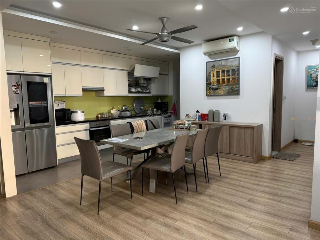 Ngay gần hồ tây, chung cư mhdi 60 hoàng quốc việt, 120m2, 3pn, giá hữu nghị