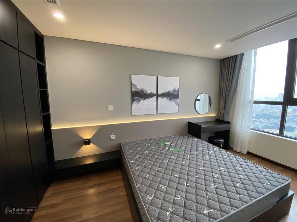 Cho thuê 3pn, toà goldmark city, giá 18 triệu tầng trung view thoáng, có slot oto