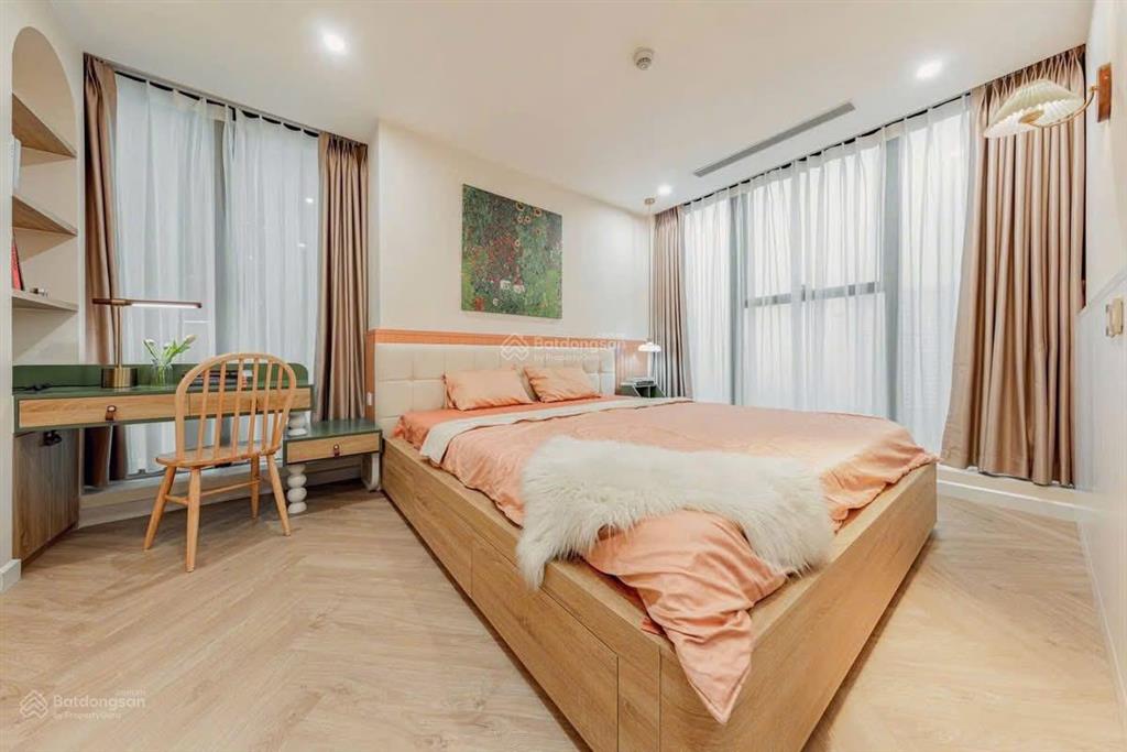 Chính chủ cho thuê 2pn, toà kosmo, giá từ 15 triệu tầng trung view thoáng, có slot oto