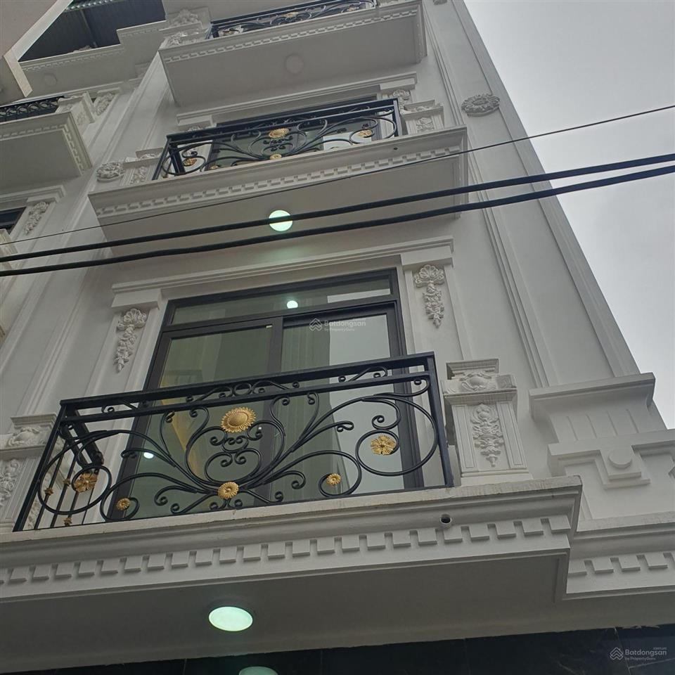 Bán nhà riêng tại yên lộ, 5,96 tỷ, 40m2, 3pn + 3wc + 5 tầng, giá siêu hời, một bức ôtô đỗ uy tín