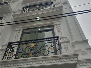 Bán nhà riêng tại yên lộ, 5,96 tỷ, 40m2, 3pn + 3wc + 5 tầng, giá siêu hời, một bức ôtô đỗ uy tín