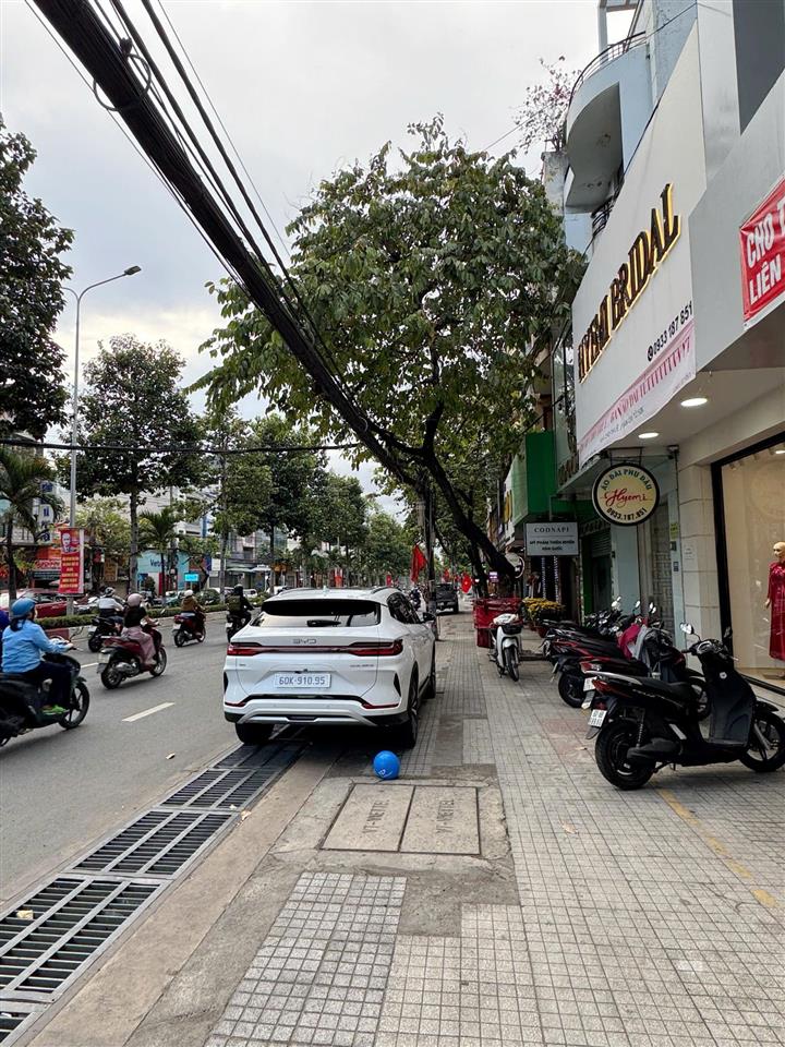 5x24 cho thuê nhà mặt tiền đường đồng khởi phường tam hiệp