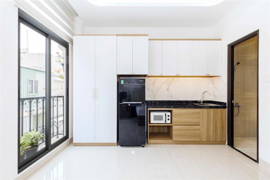 Cho thuê chdv cao cấp, ngay trung tâm khu phố ẩm thực phan xích long
