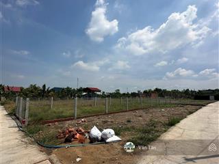 Đất cần đước, cách ql50 200m, 122m2/450tr, bao phí giấy tờ, ngay cây xăng tân lân, full thổ.