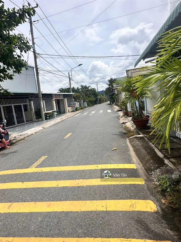 Bán gấp lô đất phong phú, bình chánh, 86m2/690tr cách ql50 chỉ 80m. shr, full thổ