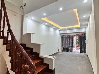 Trung tâm bồ đề  ô tô vào nhà  nhà dân xây  nở hậu  kinh doanh