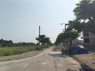 Đất cạnh sông cổ cò, dt 100m2, sạch đẹp, ngang 5 m, hạ tầng hoàn chỉnh điện nước, cách biển 1.5 km.