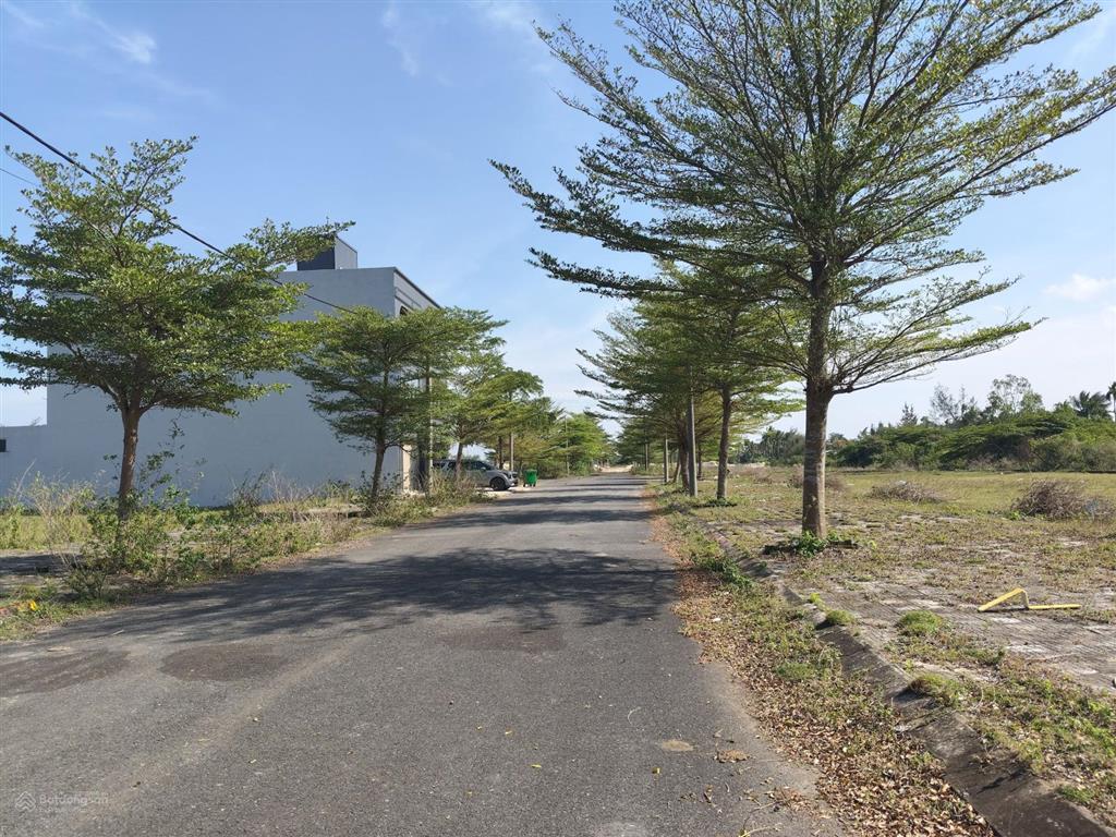 Hot! đất biển dt 110m2, ngang 6 m, thoáng 2 mặt tiền, kđt sentosa, cách sông 100m, cách biển 1.5 km