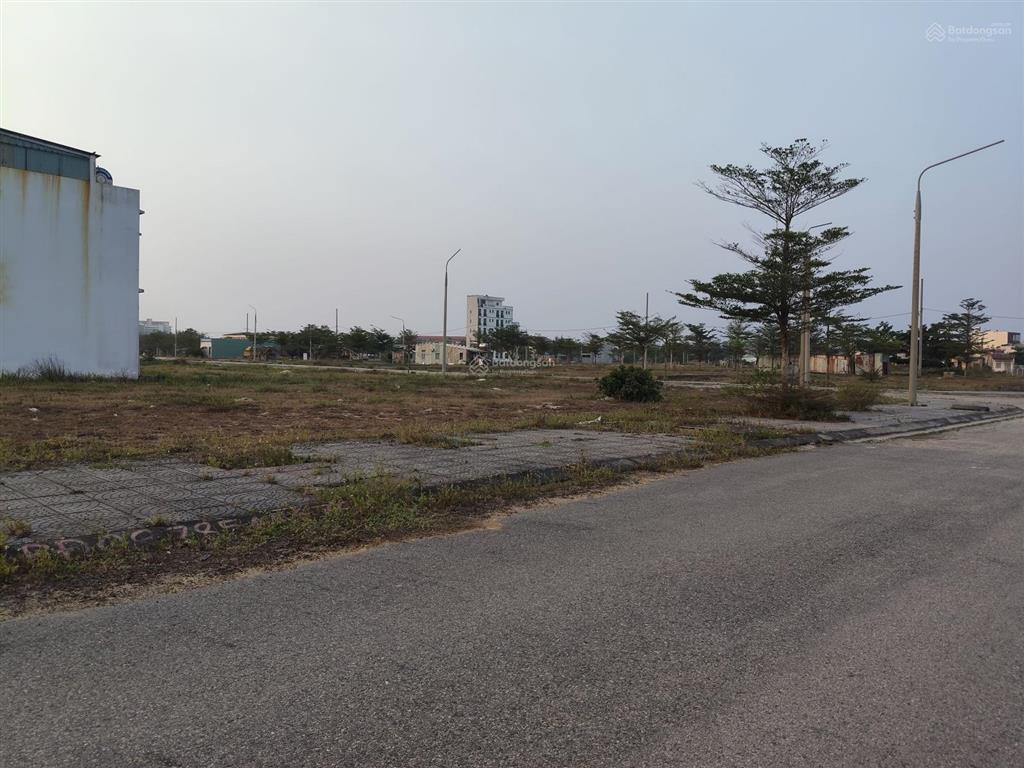 Hot!!! đất biển đn 110m2,giá 3.05 tỷ, đường 7.5m,nhìn thấy sông cổ cò, cách biển viêm đông 2 km.