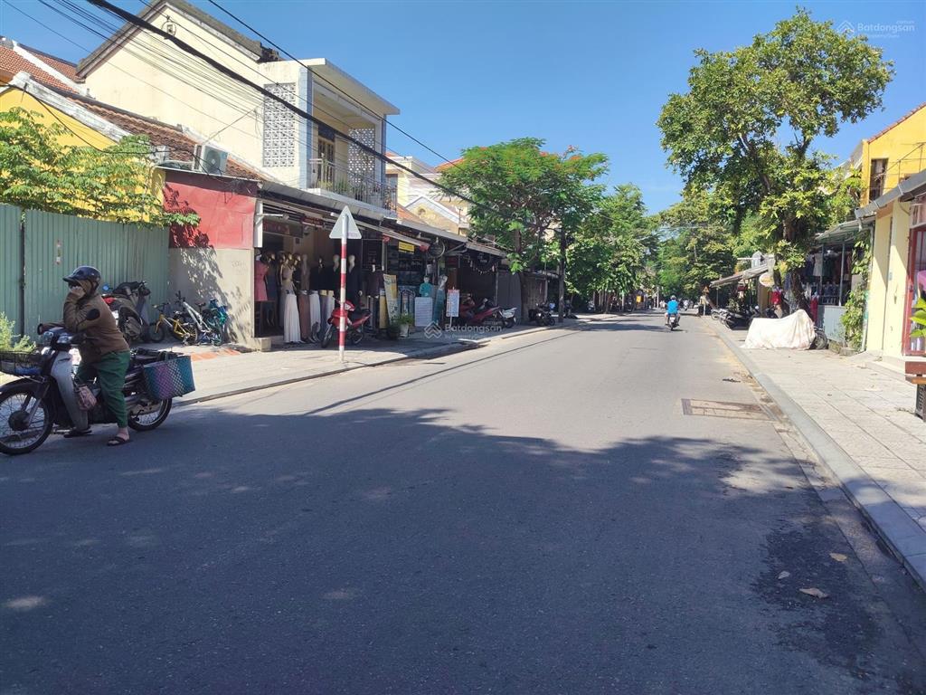 Bán nhà 3 mặt thoáng, dt 175m2, ngang 10m giá 21 tỷ, bđs dòng tiền, lưu giữ tài sản truyền đời